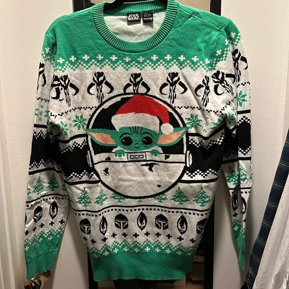 Baby Yoda Christmas sweater sz medium